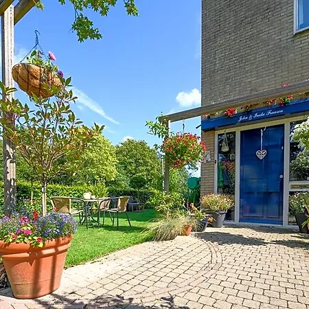 Ineke En John Bed & Breakfast Hoofddorp