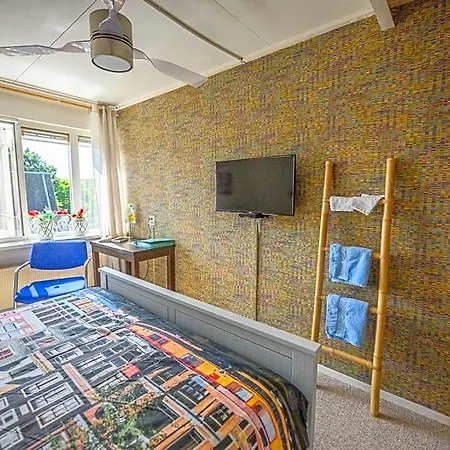 Ineke En John Bed & Breakfast Hoofddorp