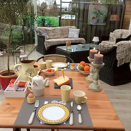 Ineke En John Bed & Breakfast Hoofddorp