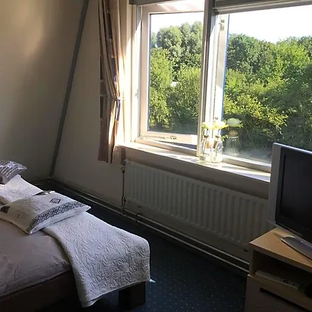 Ineke En John Bed & Breakfast *
