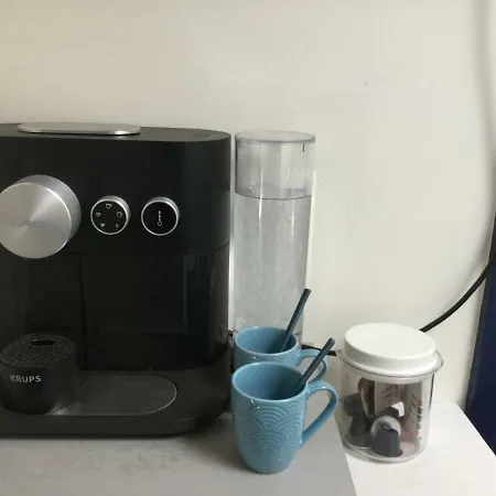 Ineke En John B&B 호프트도프