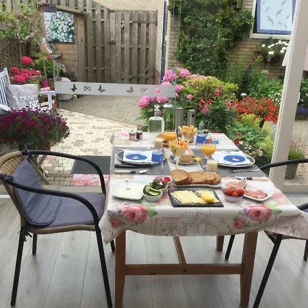 Bed and Breakfast Ineke En John *